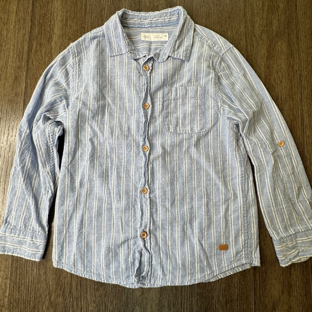 Zara Kids Striped Blue button down top size 7 great condition
